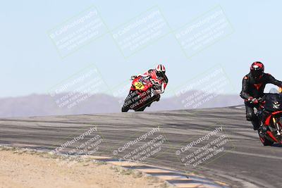 media/Dec-01-2025-Moto Forza (Mon) [[2daa91e15f]]/2-Intermediate Group/Session 2 (Turns 9 and 10)/